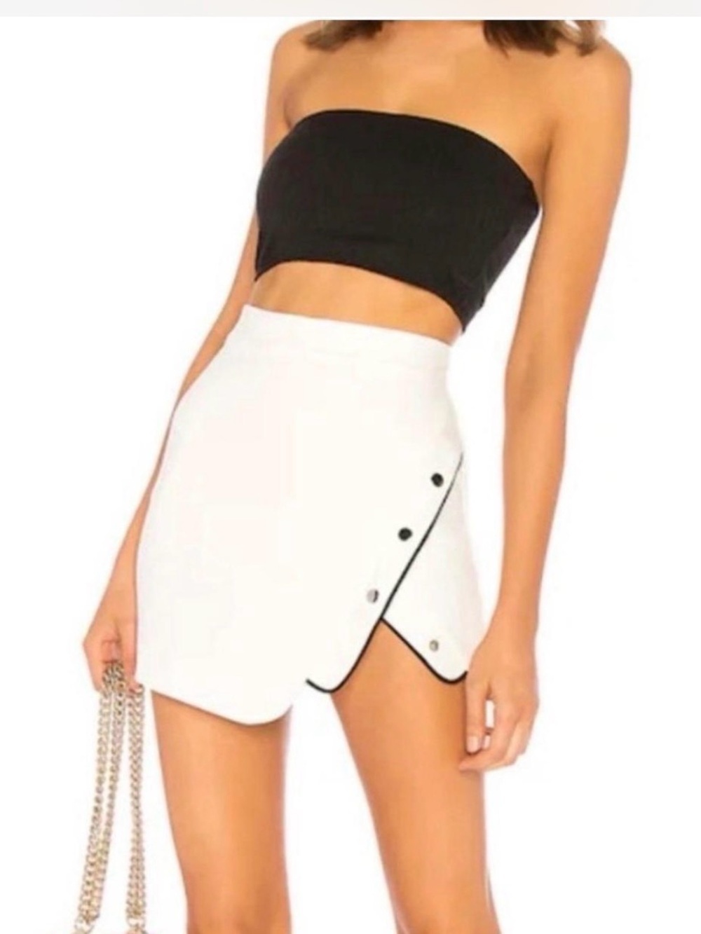 h:ours White Mini Skirt with Black Piping and Snap Accents
